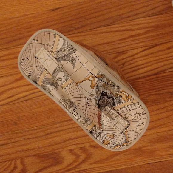 NWOT Men's grooming shower kit gift set - Picture 2 of 7